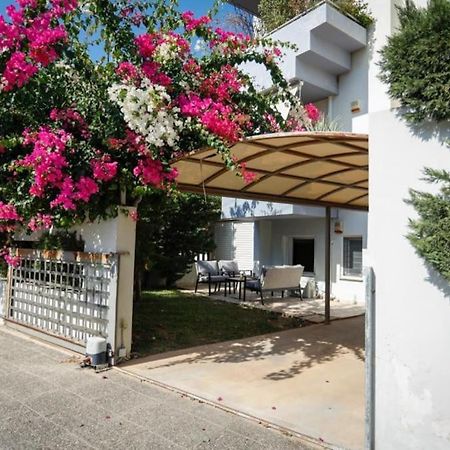 Pame Rentals - Cozy Glyfada Stay With Free Parking Atene Esterno foto
