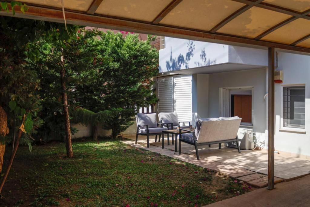 Pame Rentals - Cozy Glyfada Stay With Free Parking Atene Esterno foto