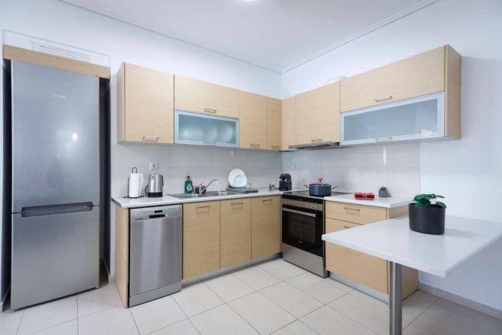 Pame Rentals - Cozy Glyfada Stay With Free Parking Atene Esterno foto