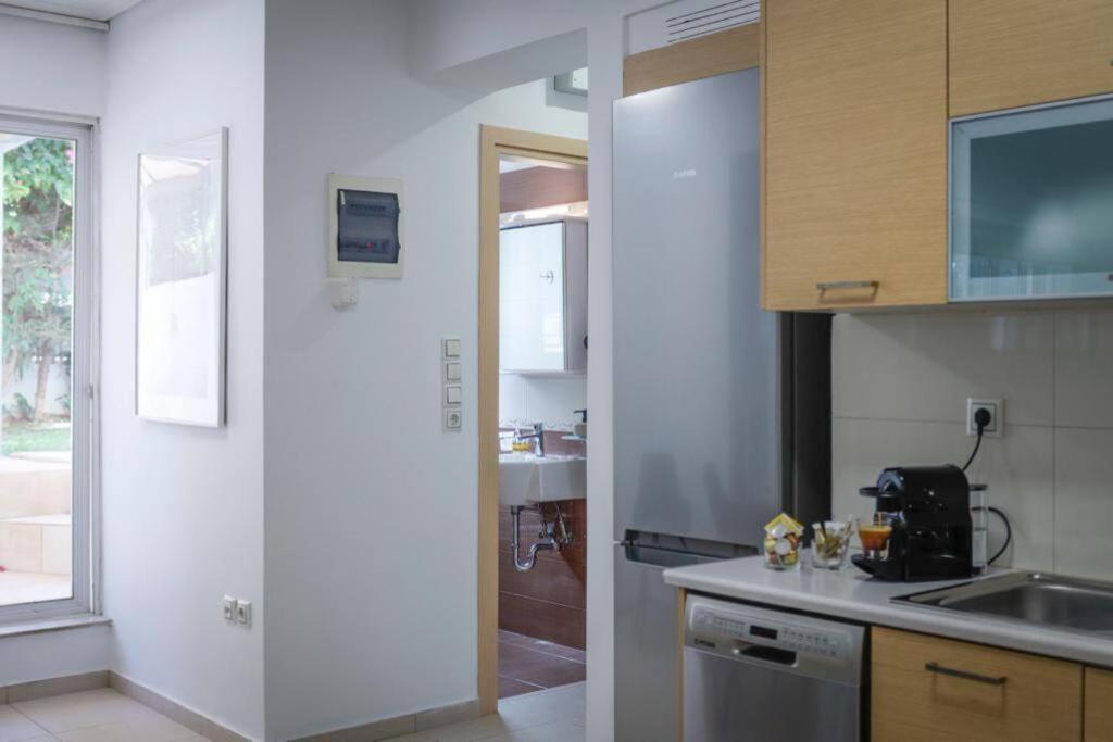 Pame Rentals - Cozy Glyfada Stay With Free Parking Atene Esterno foto